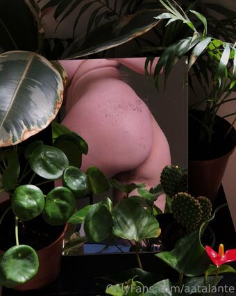 aatalante Nøgen Lækager OnlyFans Foto 29