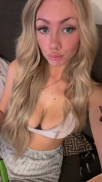 Abi Greasley Nøgen Lækager OnlyFans Foto 85