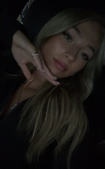 Addy B Nøgen Lækager OnlyFans Foto 24