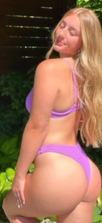 addyreeves Nøgen Lækager OnlyFans Foto 1