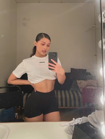 Aethyu Nøgen Lækager OnlyFans Foto 15