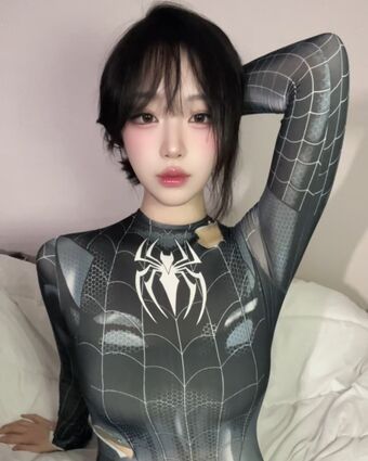 AHRI Nøgen Lækager OnlyFans Foto 6