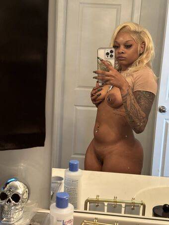 aintchukash Nøgen Lækager OnlyFans Foto 8