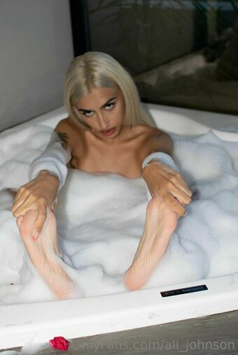 ali_johnson Nøgen Lækager OnlyFans Foto 24
