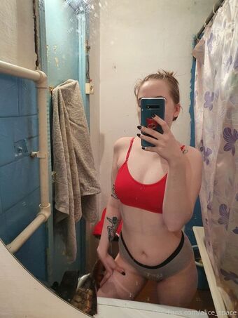 alice_space Nøgen Lækager OnlyFans Foto 29
