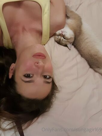 alinashine Nøgen Lækager OnlyFans Foto 6
