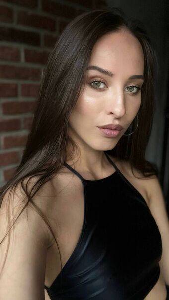 alinasollo Nøgen Lækager OnlyFans Foto 19