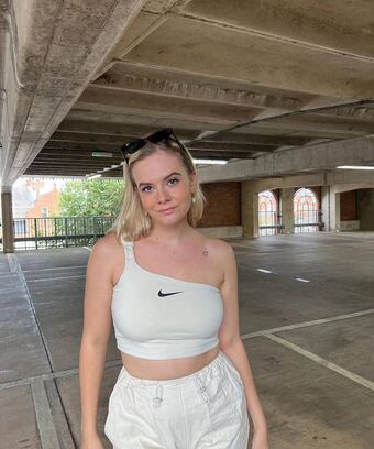 AlisonAnn Nøgen Lækager OnlyFans Foto 12