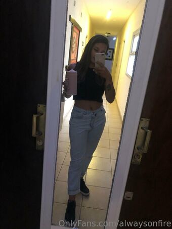 alwaysonfire Nøgen Lækager OnlyFans Foto 3
