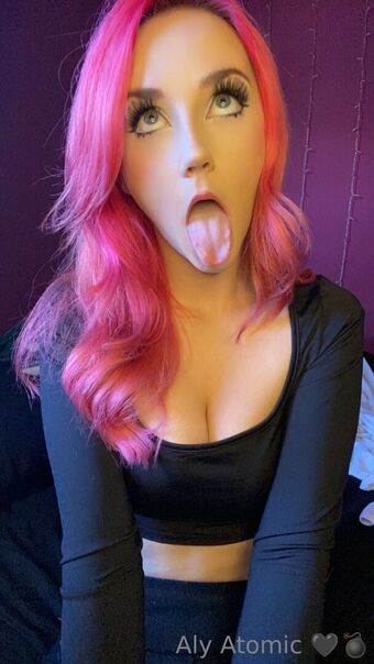 alyatomicfree Nøgen Lækager OnlyFans Foto 11