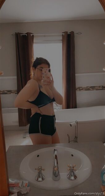 alys18 Nøgen Lækager OnlyFans Foto 8