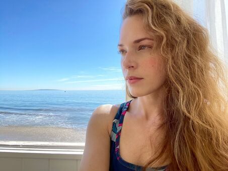 Amanda Righetti