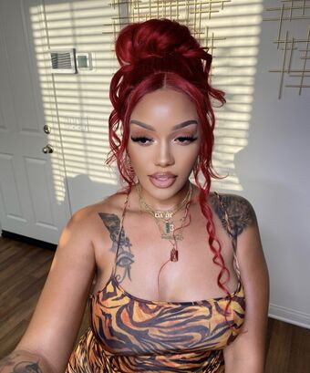 amazonien Nøgen Lækager OnlyFans Foto 19