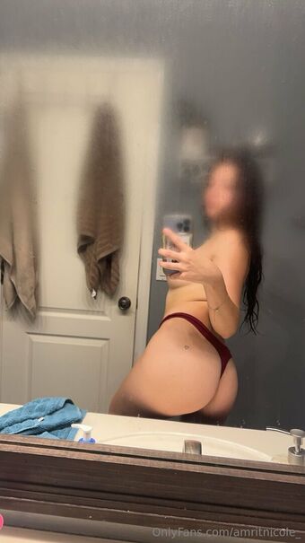 amritnicole_