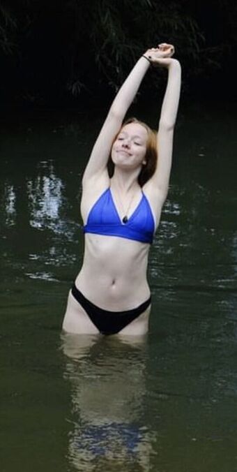 Amybeth McNulty