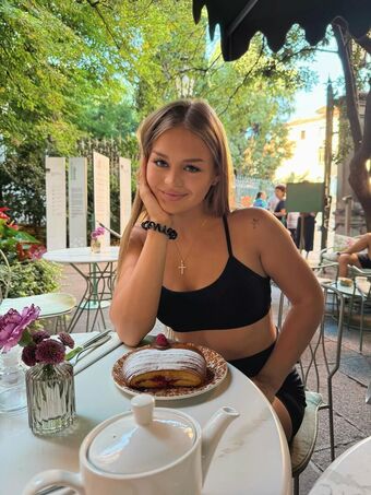ana_beregoi Nøgen Lækager OnlyFans Foto 21
