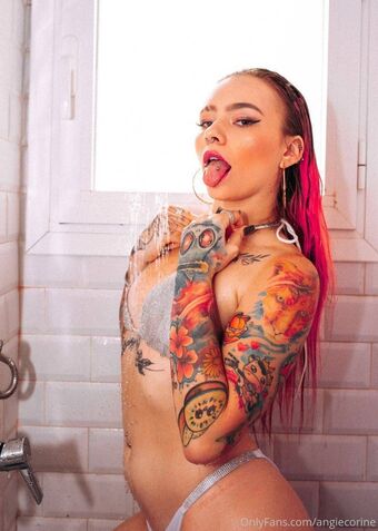 Angie Corine Nøgen Lækager OnlyFans Foto 11