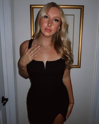 Anna Schmid Nøgen Lækager OnlyFans Foto 4