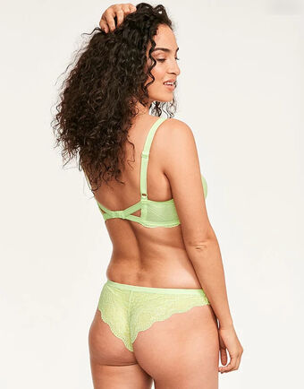 Anna Shaffer
