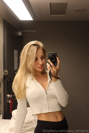 anny_tenderly Nøgen Lækager OnlyFans Foto 29