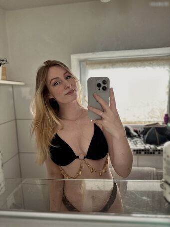 april | itsaprilfriend Nøgen Lækager OnlyFans Foto 7