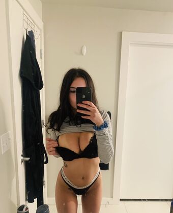 Arabella Skye