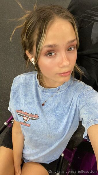 ariellesutton Nøgen Lækager OnlyFans Foto 14