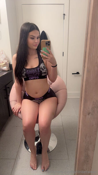 ariinbetween Nøgen Lækager OnlyFans Foto 45