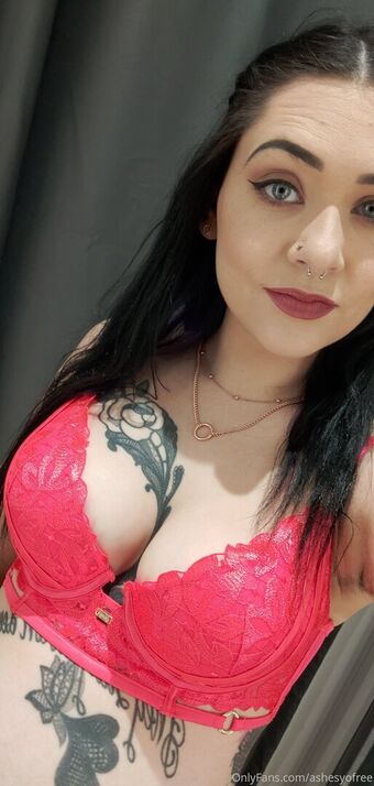 ashesyofree Nøgen Lækager OnlyFans Foto 32