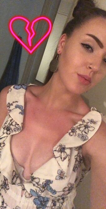 Ashlee_less