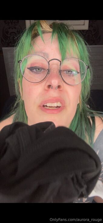 aurora_rouge