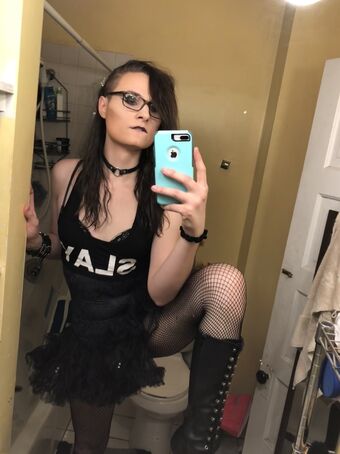 Ava Shade