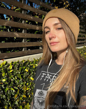 avajane8