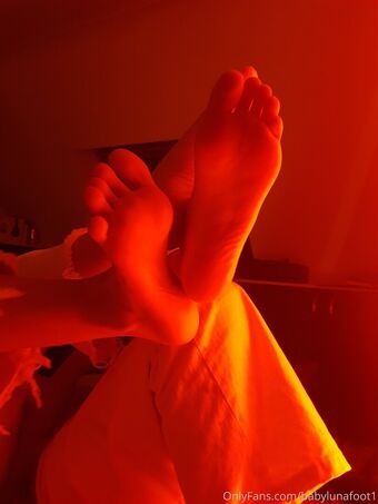 babylunafoot1