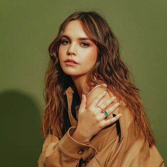 Bailee Madison