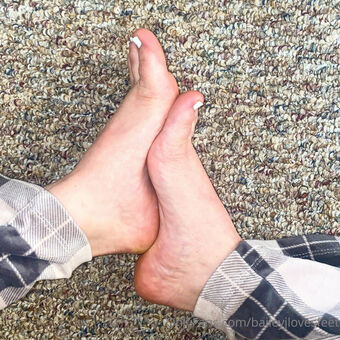 baileyjlovesfeet