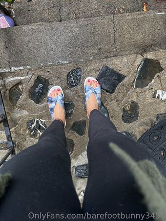 Barefootbunny3456