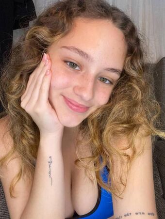 bellaskarlett | BellaCaptivating