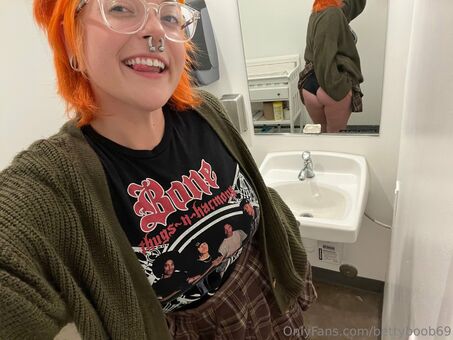 bettyboob69