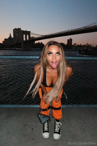 bootyqueenbae