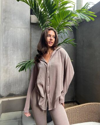 Brit Manuela