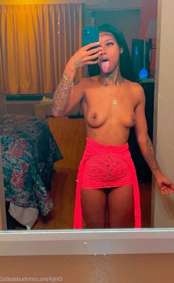 Budattats Nøgen Lækager OnlyFans Foto 12