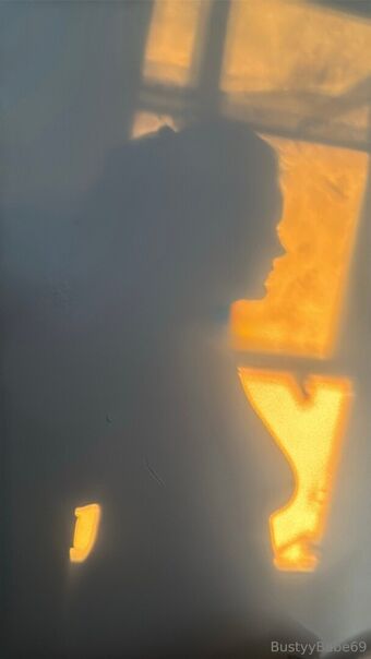 bustyybabe69 Nøgen Lækager OnlyFans Foto 5