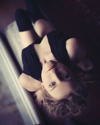 Call_me_Moni