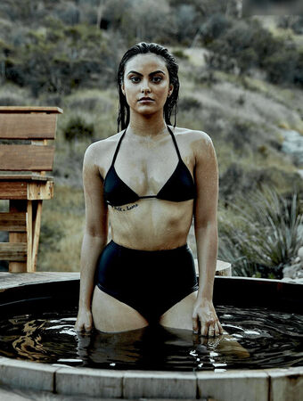 Camila Mendes