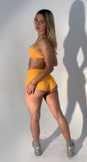 Cande Simoneit Nøgen Lækager OnlyFans Foto 17
