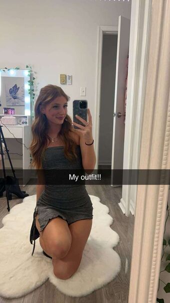 Carmela Nøgen Lækager OnlyFans Foto 33