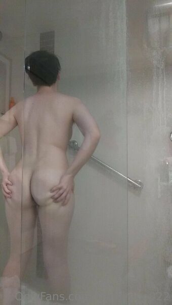 chrisypoo022