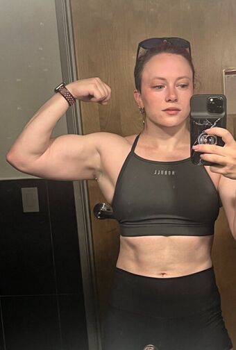 Claire Max
