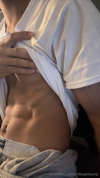 collegeboyxp Nøgen Lækager OnlyFans Foto 1
